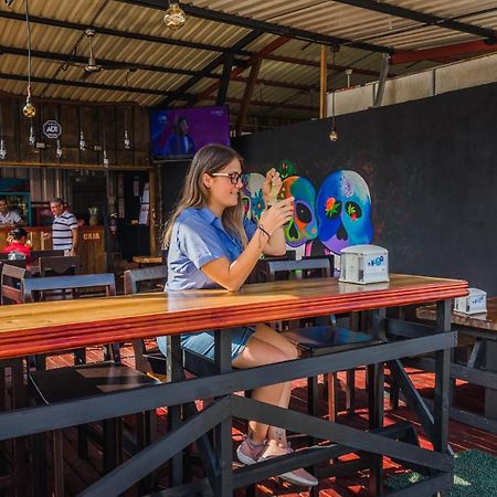 Arenal Container Hostel Ла Фортуна Экстерьер фото