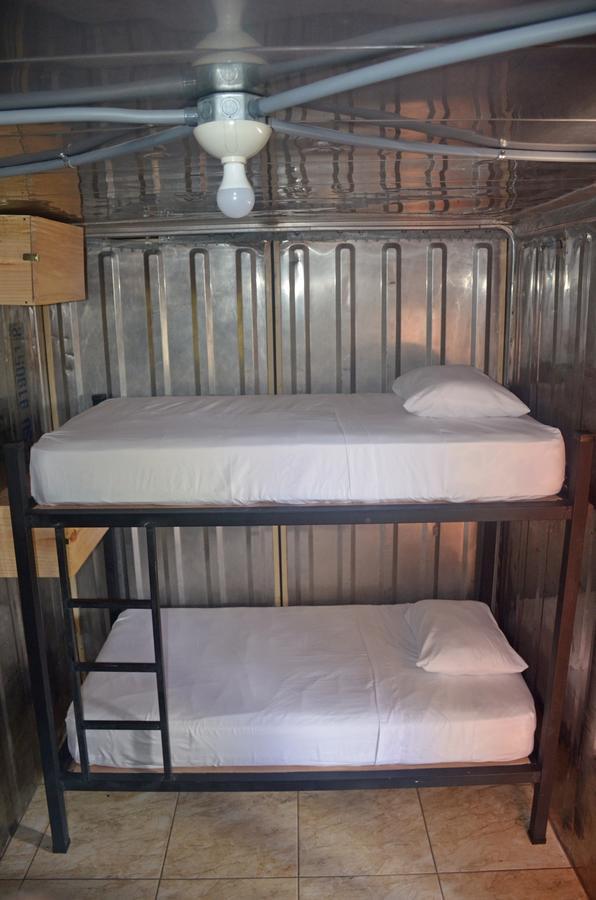 Arenal Container Hostel Ла Фортуна Экстерьер фото