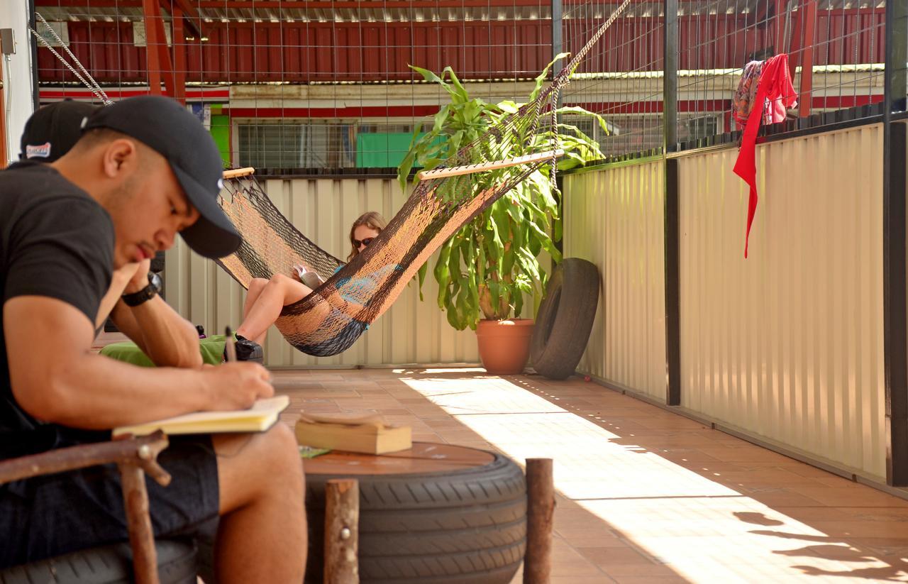 Arenal Container Hostel Ла Фортуна Экстерьер фото