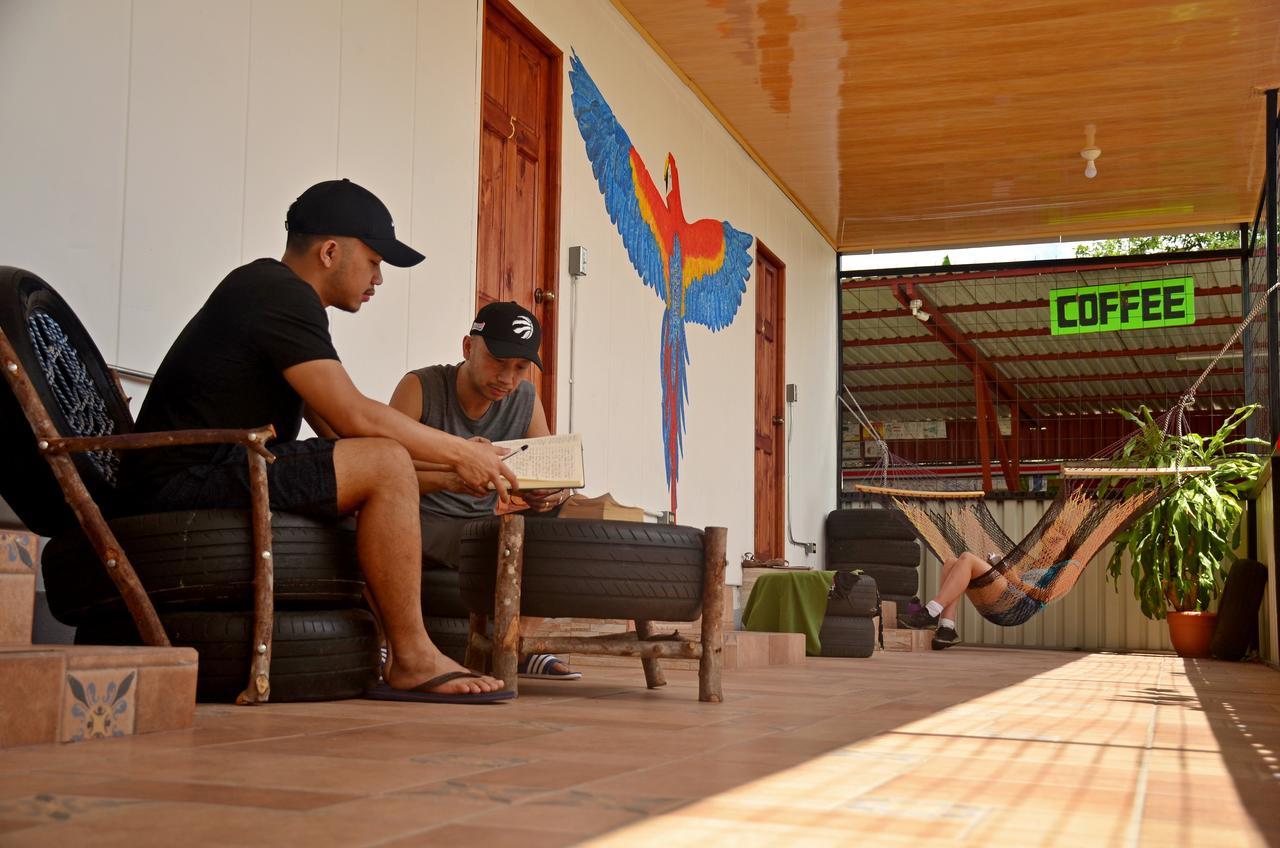Arenal Container Hostel Ла Фортуна Экстерьер фото