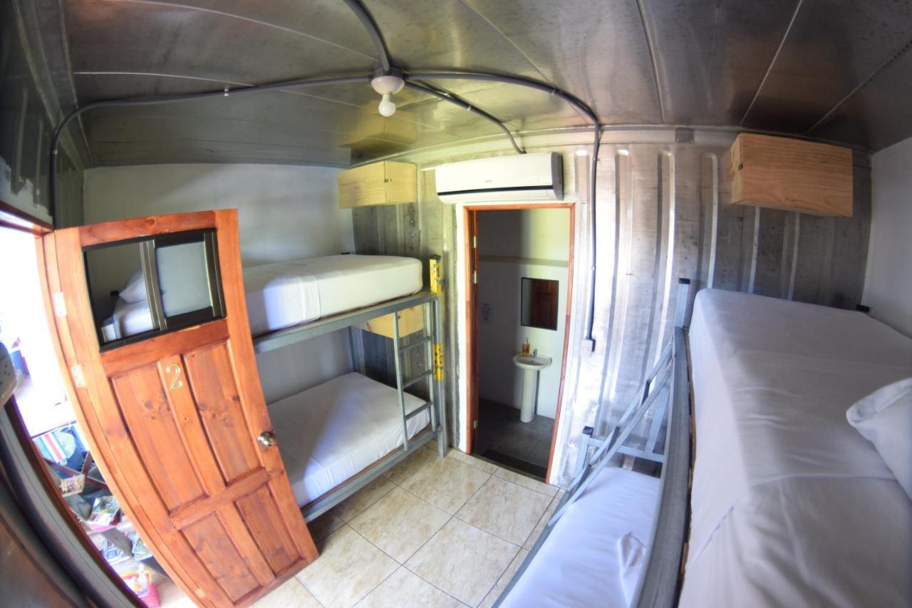 Arenal Container Hostel Ла Фортуна Экстерьер фото