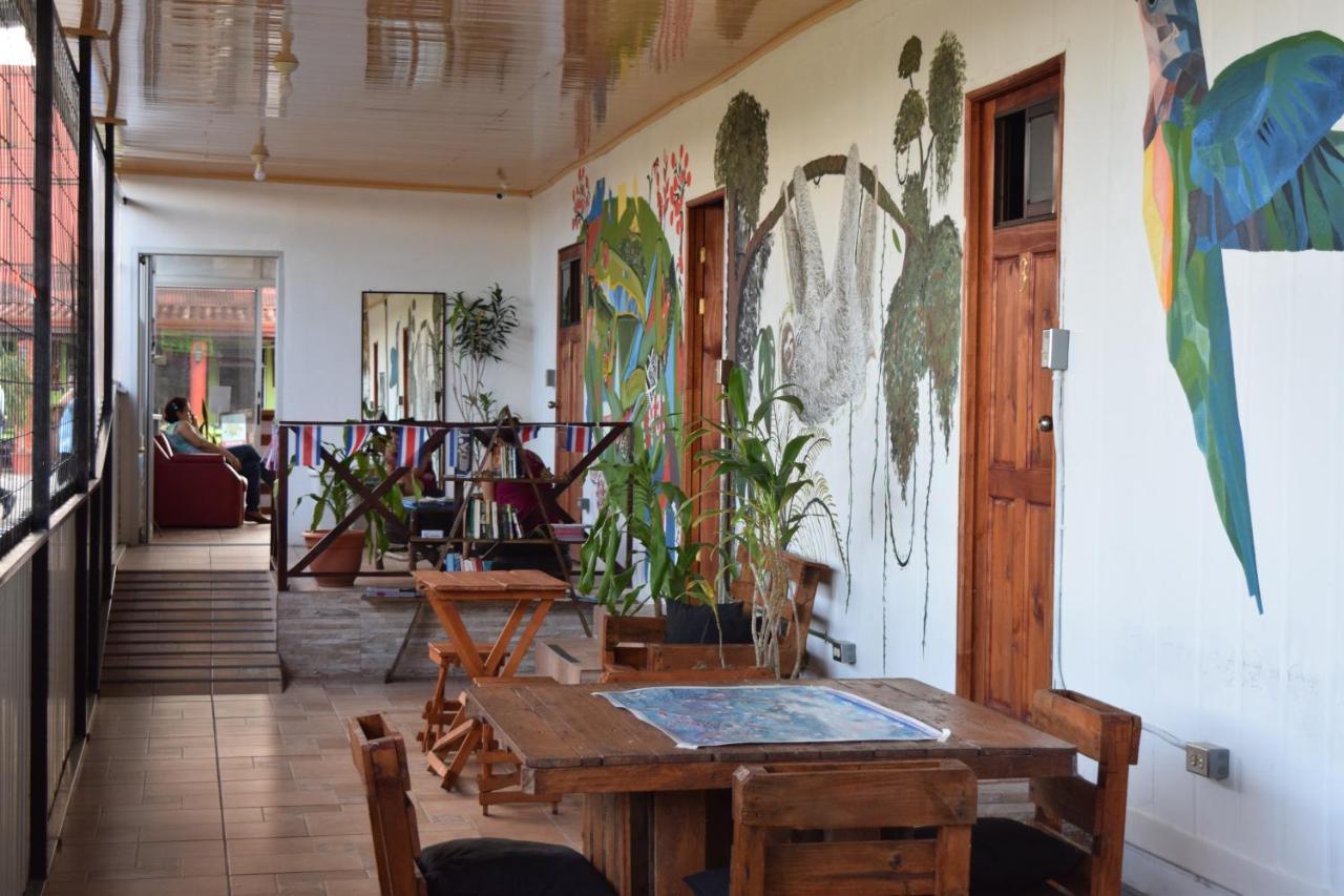 Arenal Container Hostel Ла Фортуна Экстерьер фото