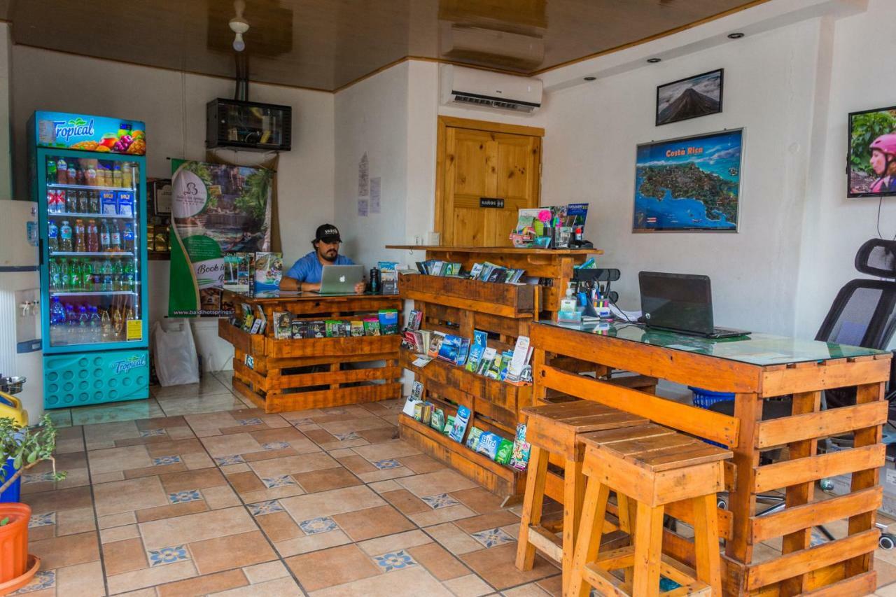Arenal Container Hostel Ла Фортуна Экстерьер фото