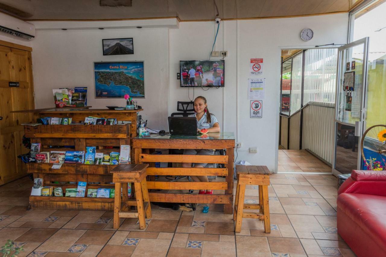 Arenal Container Hostel Ла Фортуна Экстерьер фото