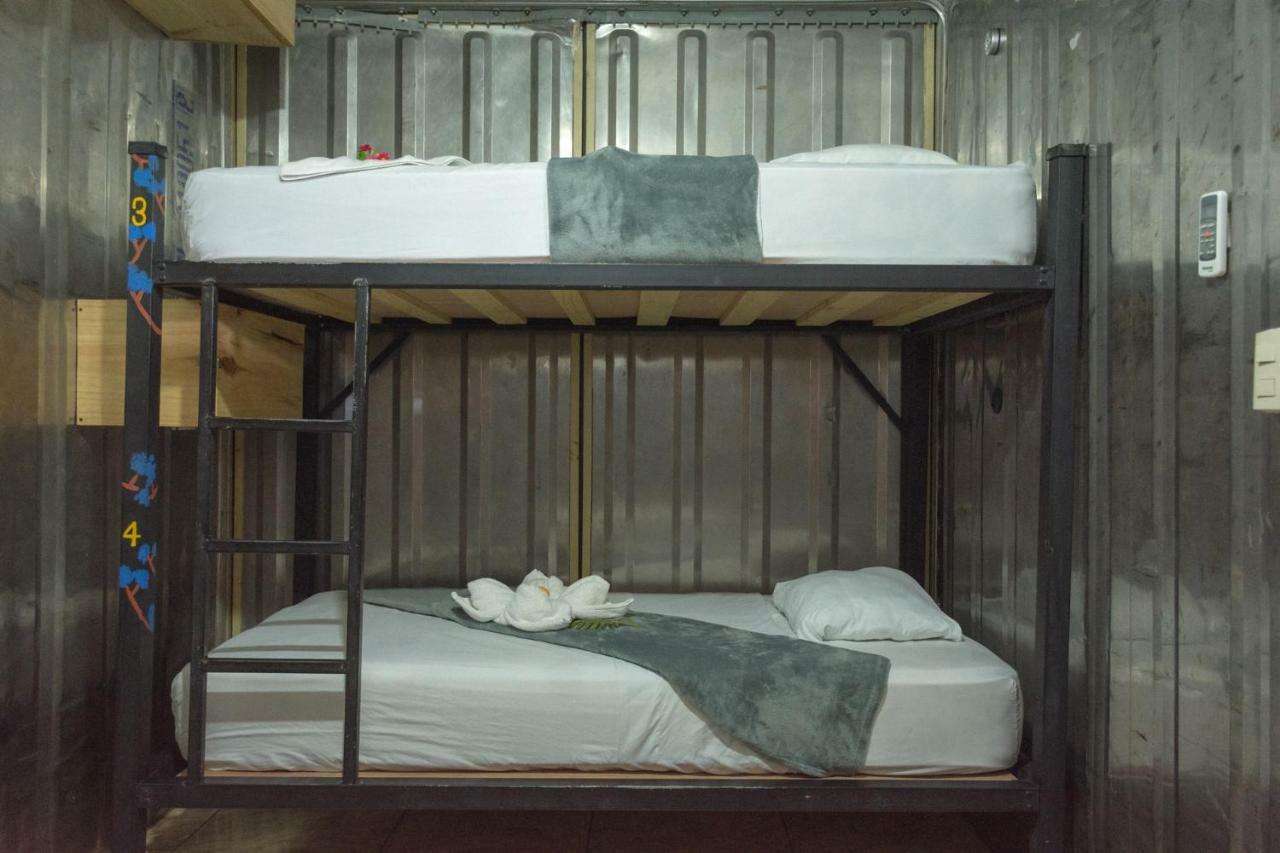 Arenal Container Hostel Ла Фортуна Экстерьер фото